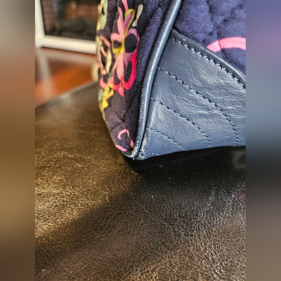 Vera Bradley purse and wallet set. Used but still in good condition. - Picture 8 of 8